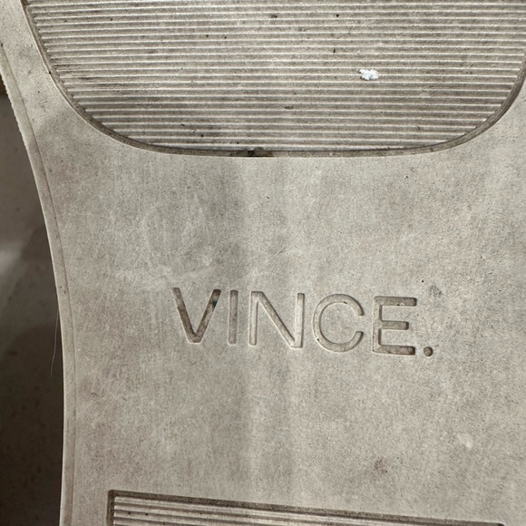 Suede Warren sneaker size 7 - Picture 7 of 7